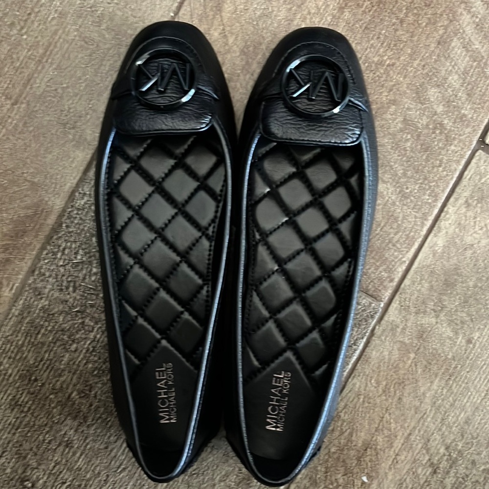 Michael Kor Flats